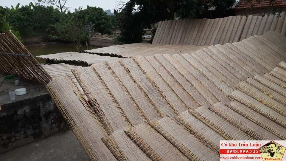 phân phối bánh đa nem làng Chều tại HCM