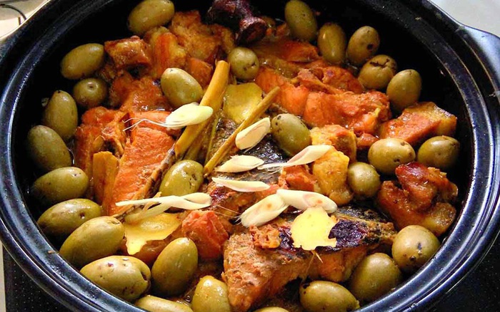 Địa chỉ mua cá diếc om trám  Trần Luận
