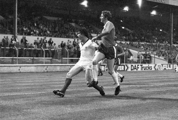 Chelsea bắt đầu chuyển mình từ một câu lạc bộ tầm trung trở thành một thế lực của bóng đá Anh