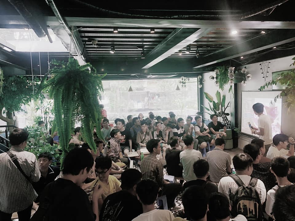 tổ chức các sự kiện sinh nhật, họp nhóm